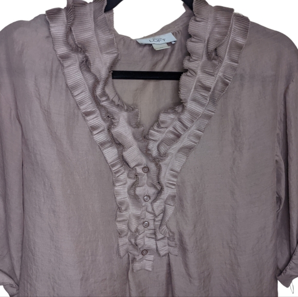 Ann Taylor LOFT Women's Taupe Ruffle Blouse 👚✨ - Picture 4 of 9